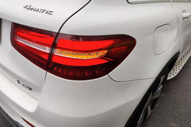 Used Mercedes-Benz GLC 2018 Refreshed GLC 300 4MATIC Dynamic Edition
