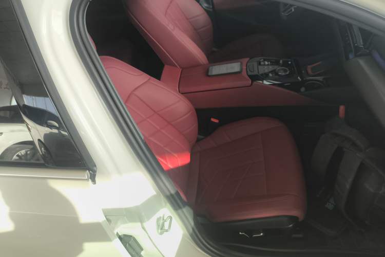 Used BMW i5 2025 eDrive 35L M Sport Package
