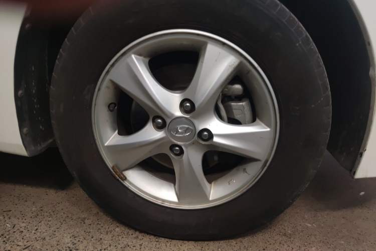 Used Hyundai Verna (older generation) 2014 1.4L Manual Smart GLS Trim
