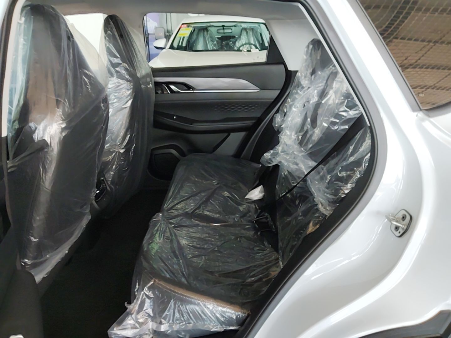 Dongfeng Aeolus SKY EV01 2025 530 km AIR Elite Edition — снимка 20