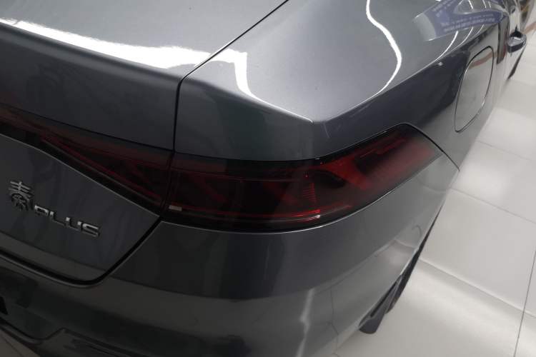 Used BYD Qin PLUS 2024 HONOR Edition DM-i 55KM Leading Model