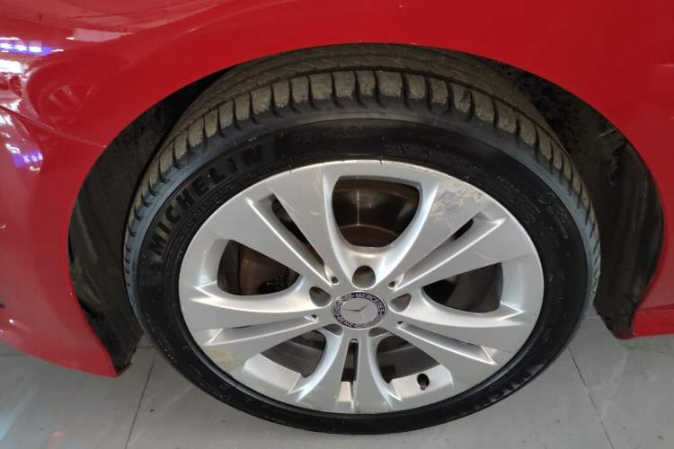 Used Mercedes-Benz B-Class 2015 B 200 Sport Edition Left Front Wheel Hub