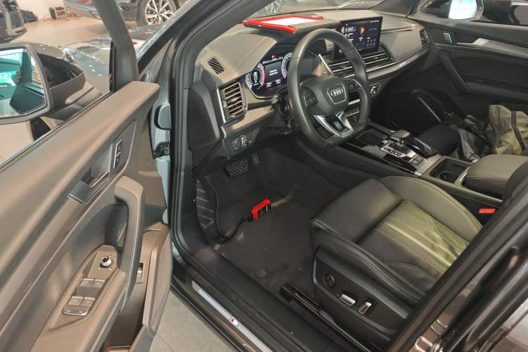 Used Audi Q5L 2023 40T Luxury Dynamic Model Driver Seat