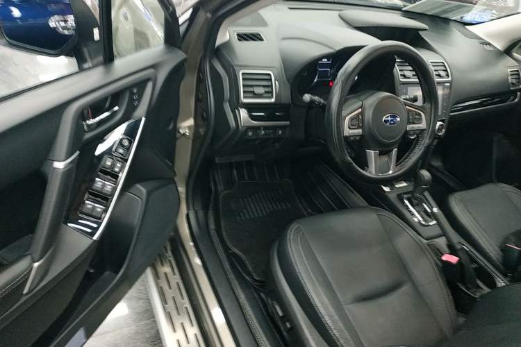 Used Subaru Forester 2018 2.5i Luxury Navigation Edition with EyeSight