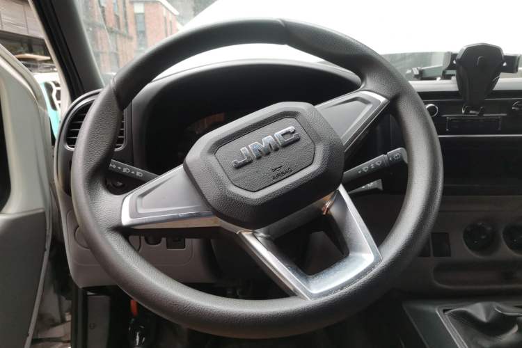 Used JMC Transit 2017 2.8T Commercial Version Short Wheelbase Mid-Roof 6/7/8-Seater JX493
