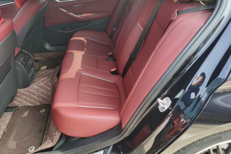 Used BMW 5 Series 2021 Facelifted 530Li Leading Edition M Sport Package Interior 4