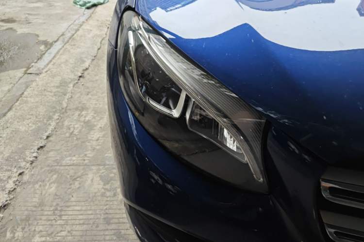 Used Mercedes-Benz GLC 2019 GLC 260 4MATIC Luxury Model