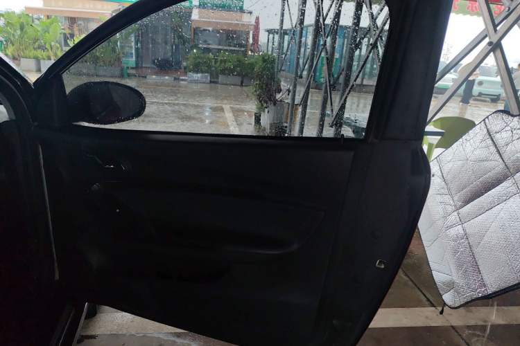 Used Chery New Energy Little Ant 2022 Updated Version Sweet Pink Edition Full-Sugar Version 30.6 kWh 30 kW 301 km