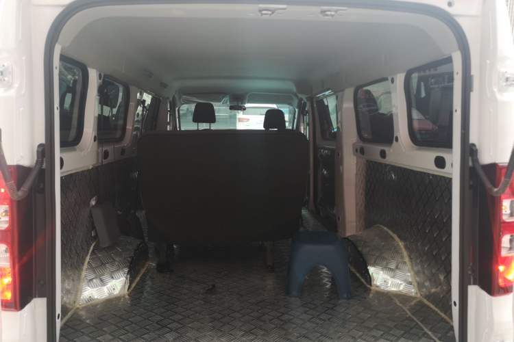 Used Wuling Yangguang 2025 Model 400km Bus Edition—Comfort Edition
