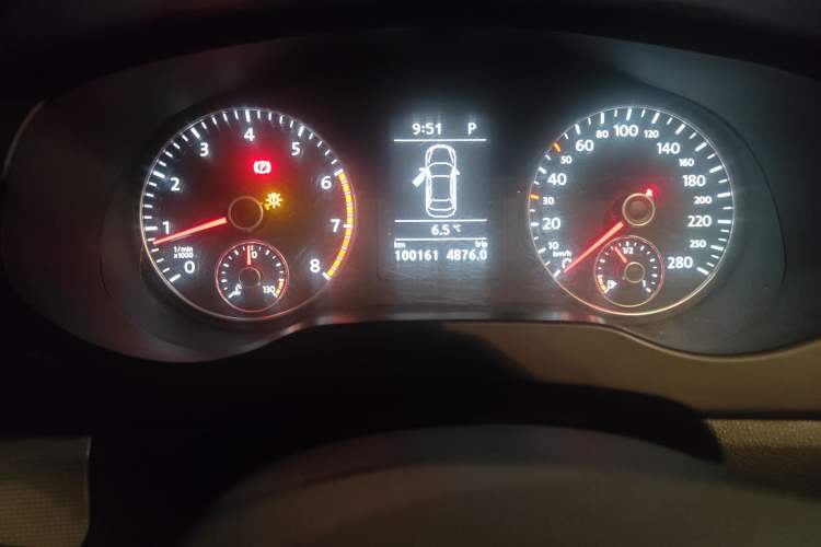 Used Volkswagen Sagitar 2014 Revised Version 1.4TSI Automatic Luxury Edition Odometer Close Up