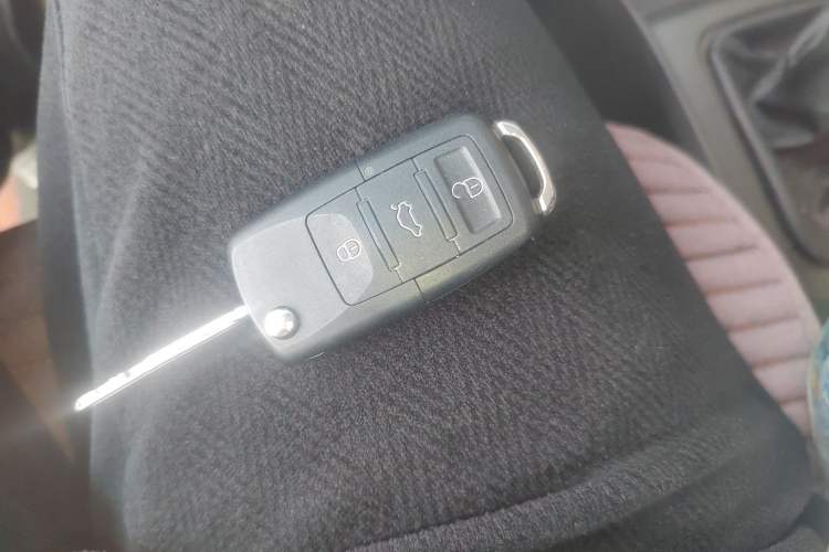 Used Chevrolet Sail 2013 Sedan 1.2L Manual Fashionable Happiness Edition Vehicle Key