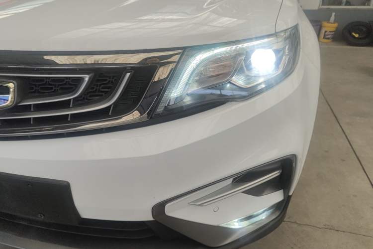 Used Geely Auto Emgrand X7 Sport 2020 1.8TD DCT Two-Wheel Drive Smart Connect 4G-Enabled Version
