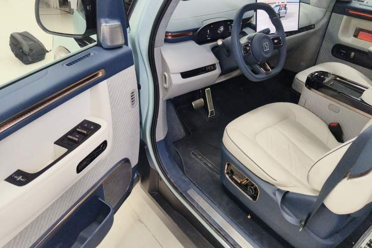 Used Zeekr MIX 2025 Long-Range Intelligent Driving Edition