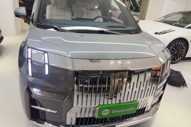 Used Zeekr 009 2024 Six-Seat Executive Version 4WD 108 kWh