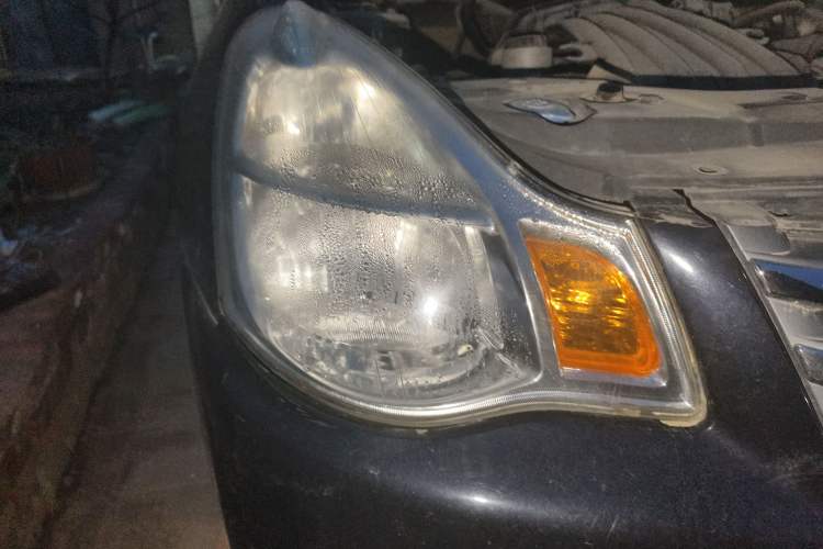 Used Nissan Sylphy 2012 Classic 1.6XE Manual Comfort Edition Right Front Headlight