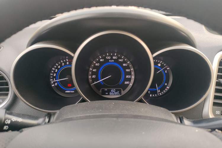 Used CHANGAN Eado 2015 1.6L Manual Luxury Model China V Standard Instrument Cluster