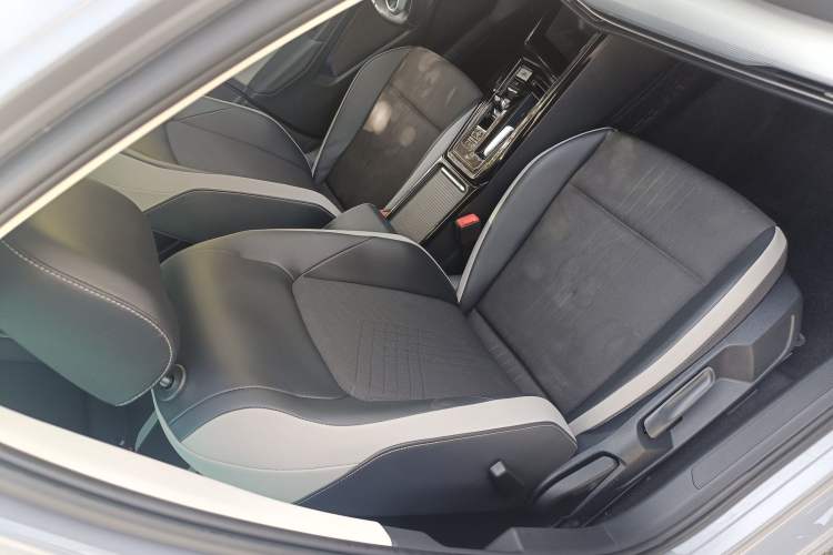 Used Volkswagen Golf 2021 280TSI DSG Pro Right Front Seat