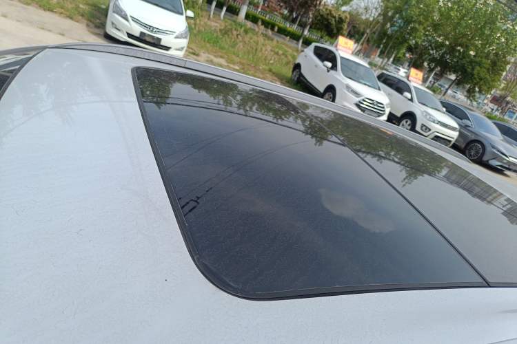 Used Geely Auto Emgrand X7 Sport 2016 1.8TD Automatic Smart Connectivity Version Roof