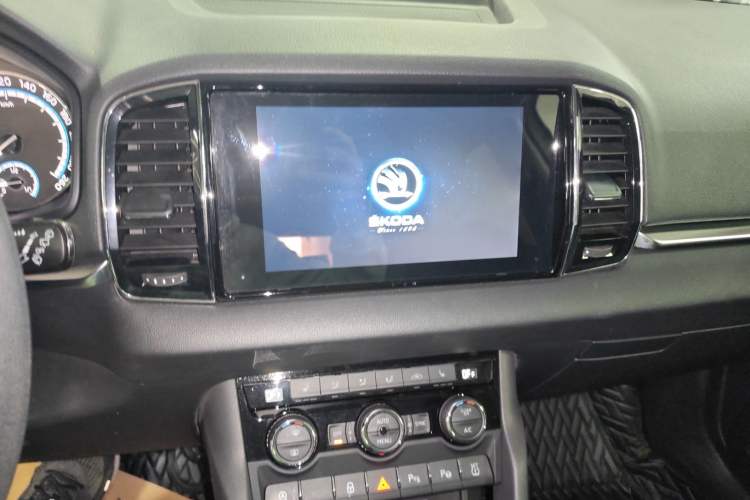 Used Skoda Karoq 2020 TSI280 Luxury Smart Edition China VI Standard