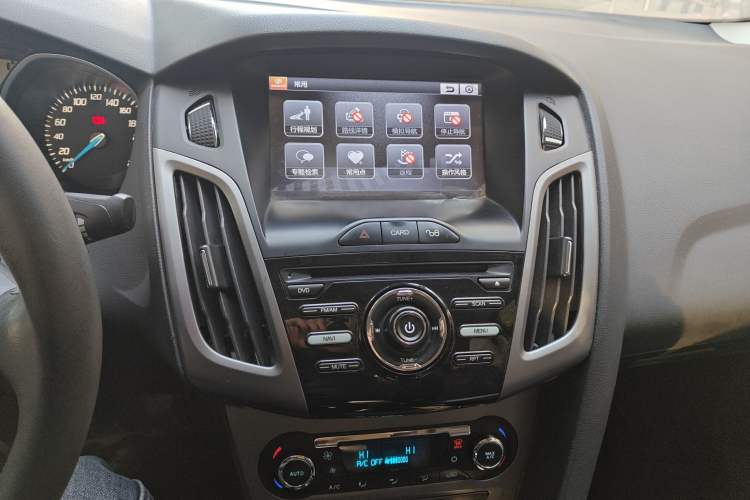 Used Ford Focus 2012 Sedan 1.6L Manual Fashion Edition