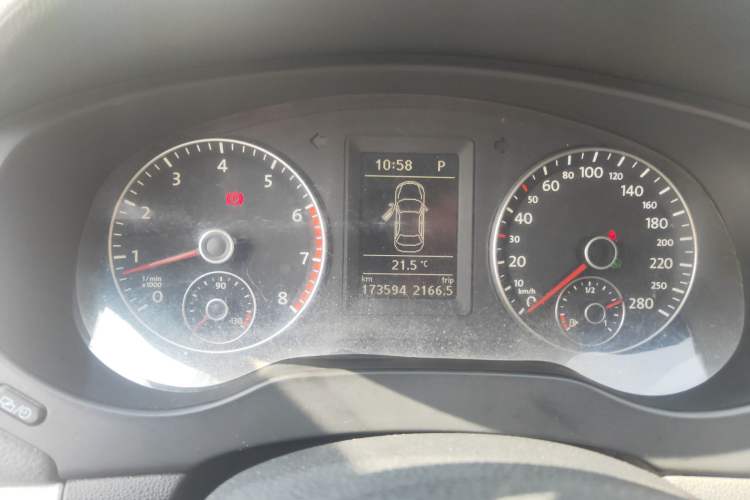 Used Volkswagen Sagitar 2012 1.4TSI Automatic Luxury Edition