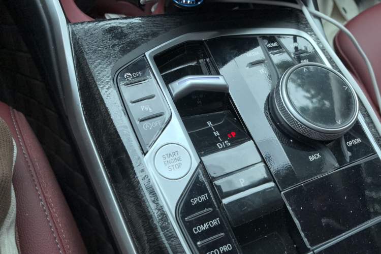 Used BMW 3 Series 2024 325i M Sport Package Gear Lever