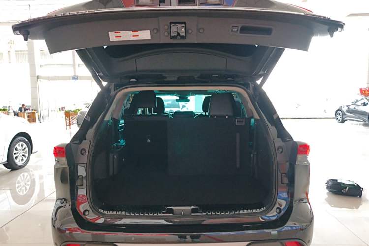 Used Toyota Highlander 2023 2.5L Smart Electric Hybrid Dual-Engine Four-Wheel Drive Prestige Version – 7 Seats Trunk