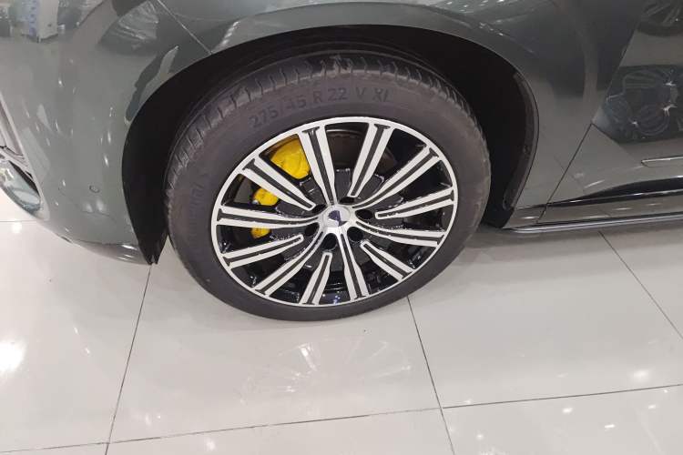 Used Denza N9 2025 Flagship Model Left Front Wheel Hub