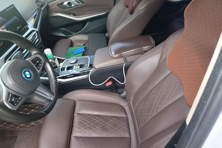 Used BMW i3 2022 eDrive 35 L Left Front Seat