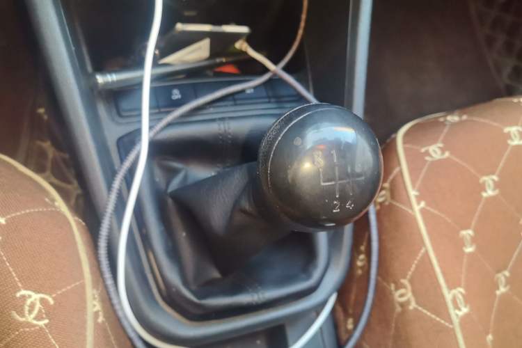 Used Volkswagen Santana 2019 1.5L Manual Fashion Edition China VI Standard Gear Lever