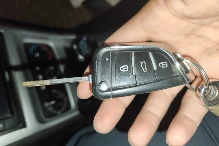 Used Peugeot 307 2010 Hatchback 1.6L Manual Comfort Edition
