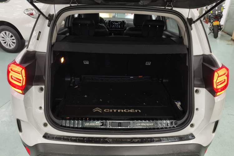 Used Citroen C5 AIRCROSS 2019 350THP Enjoyment Model China V Standard Trunk