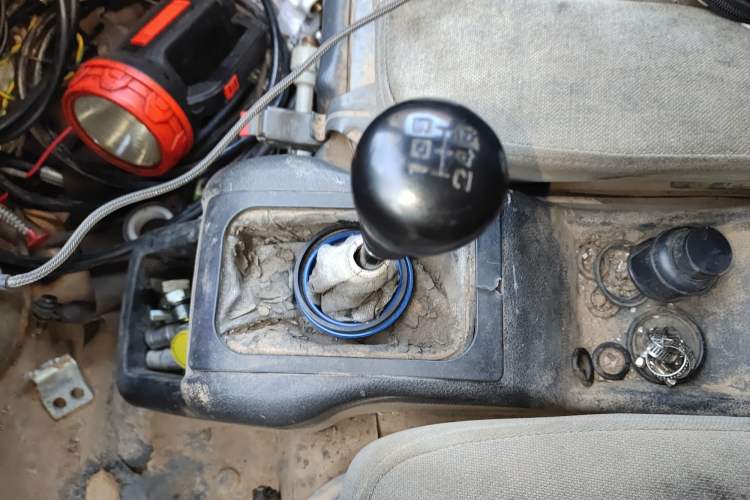 Used Wuling Rongguang 2014 1.2L S Base Model
