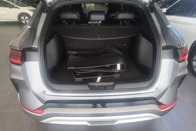 Used BYD Song PLUS New Energy 2024 Honor Edition EV 520km Premium Model