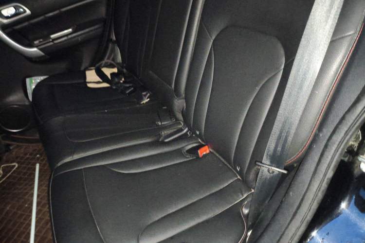 Used Haval H6 2015 Upgraded Model 1.5T Manual Two-Wheel Drive Elite Version