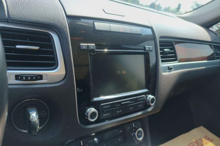 Used Volkswagen Touareg 2014 3.0 TSI New Edition
