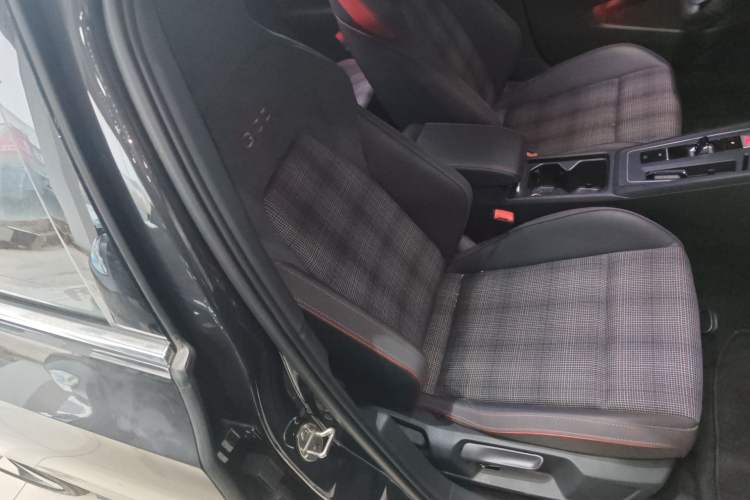 Used Volkswagen Golf GTI 2021 380TSI DSG GTI Right Front Seat