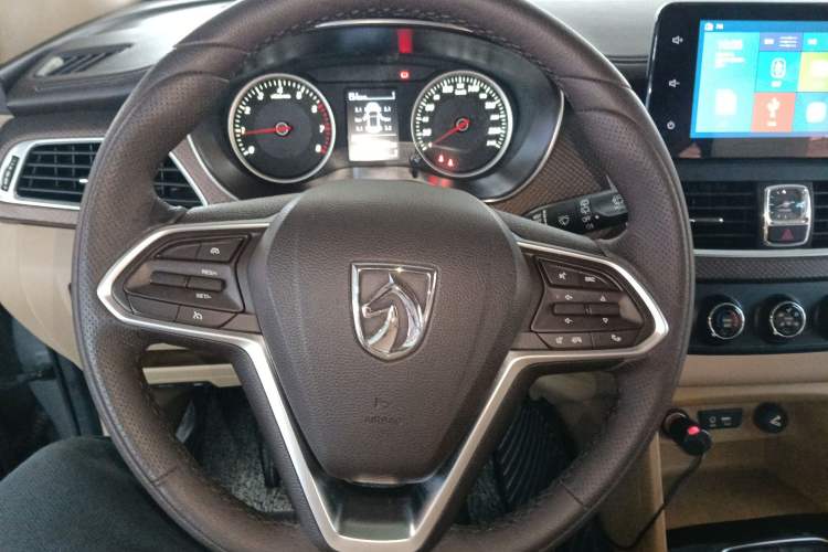 Used Baojun 730 2017 1.5T Manual Fashion Version 7 Seats China V Emission Standard