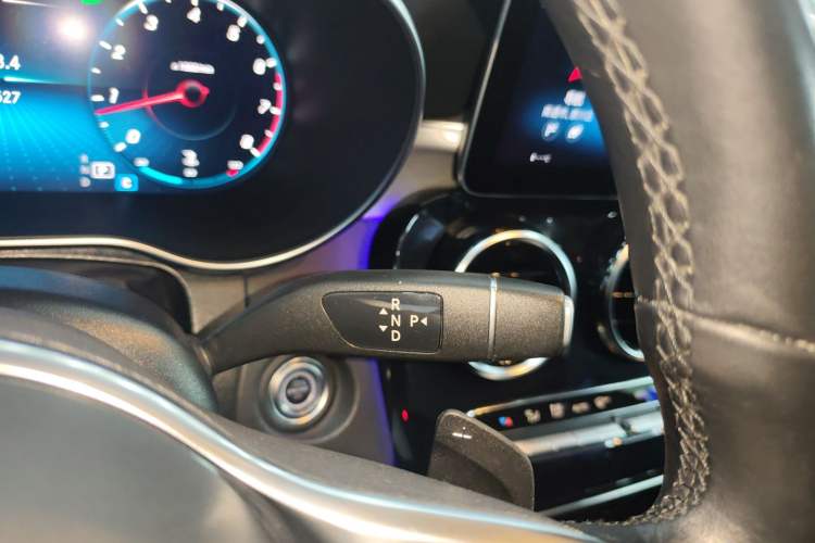 Used Mercedes-Benz GLC Coupe 2022 Refreshed GLC 260 4MATIC Coupe SUV Gear Lever