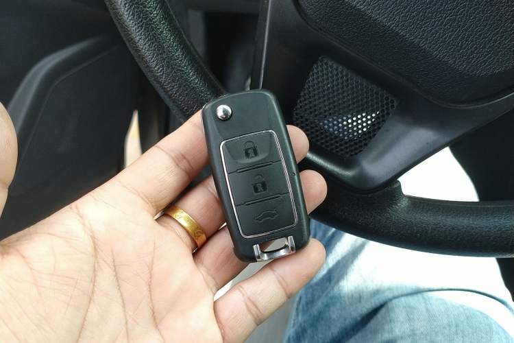 Used FORTHING Lingzhi 2023 M5L 1.6L Base Model 7 Seats Vehicle Key