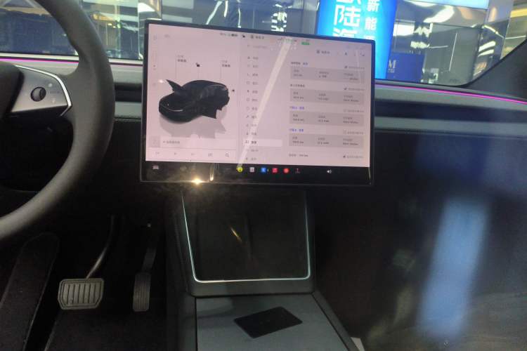 Used Tesla Model Y 2026 Rear-Drive Model Audio And AC Panel