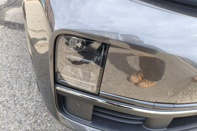 Used Li Auto L9 2022 Max model Right Front Headlight