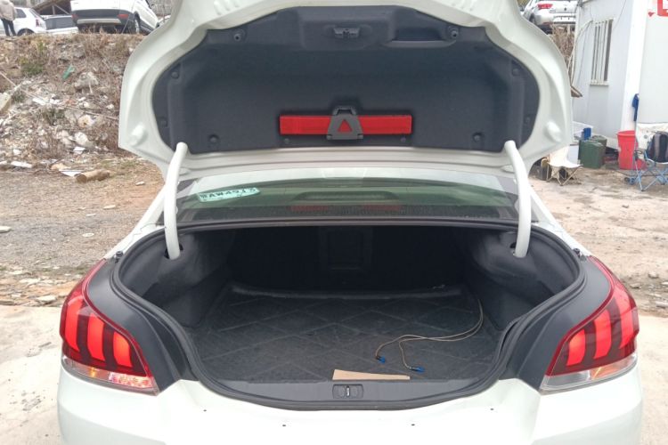 Used Peugeot 508 2015 2.0L Automatic Zhiyi Edition Trunk