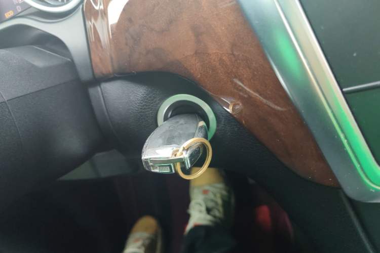 Used Mercedes-Benz M-Class 2014 ML 400 4MATIC Dynamic Model
