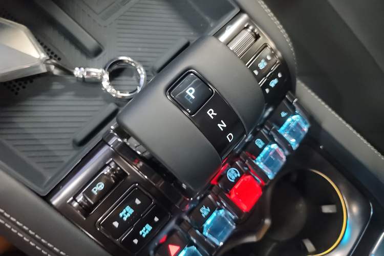 Used Formula Leopard Leopard 5 2023 Navigator Edition