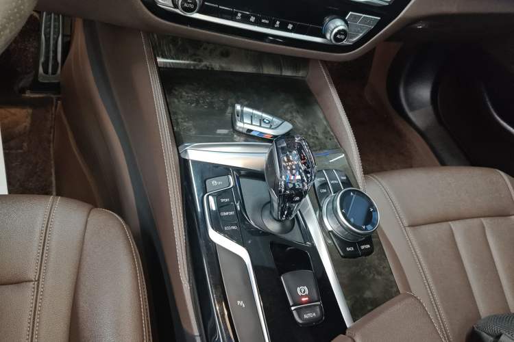 Used BMW 5 Series 2019 Restyled 525Li M Sport Package Gear Lever