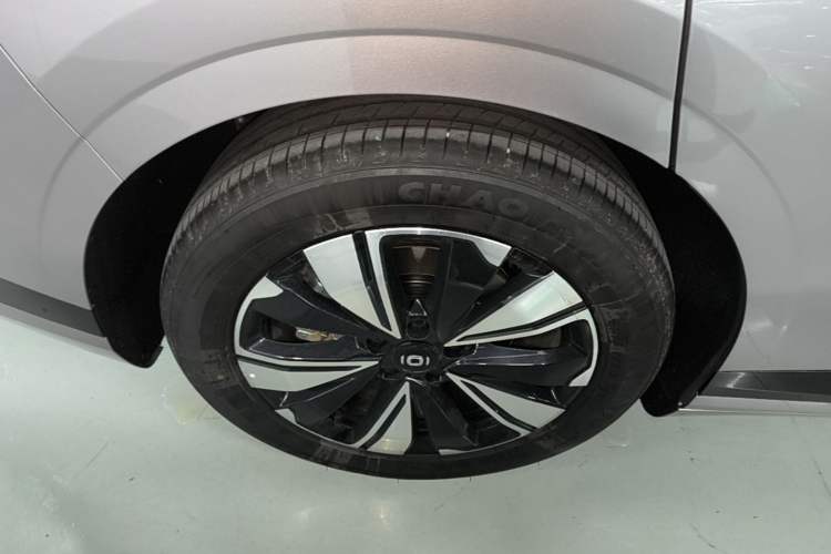 Used CHANGAN NEVO A07 2025 Blue Whale Range-Extending Model 140 Elite Version
