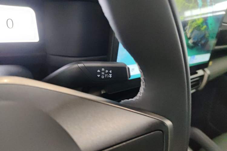 Used Chery Fengyun Fulwin X3 2025 Model 401 Ya Shang Edition Gear Lever