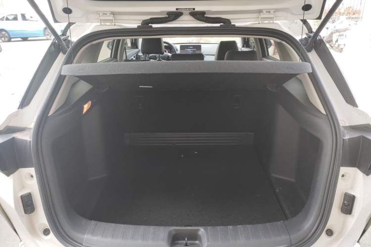 Used Dongfeng Aeolus Yixuan GS 2020 230T Automatic Yueyu Version Trunk