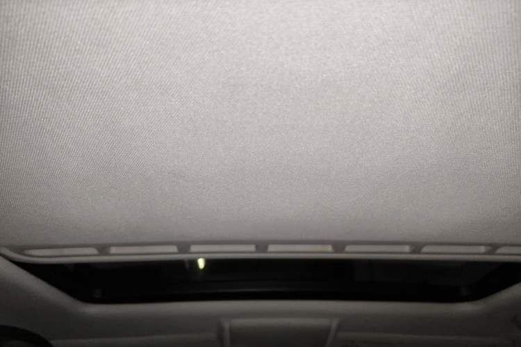 Used Volkswagen Gran Lavida 2015 1.6L Automatic Comfort Edition
